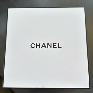 Chanel Box